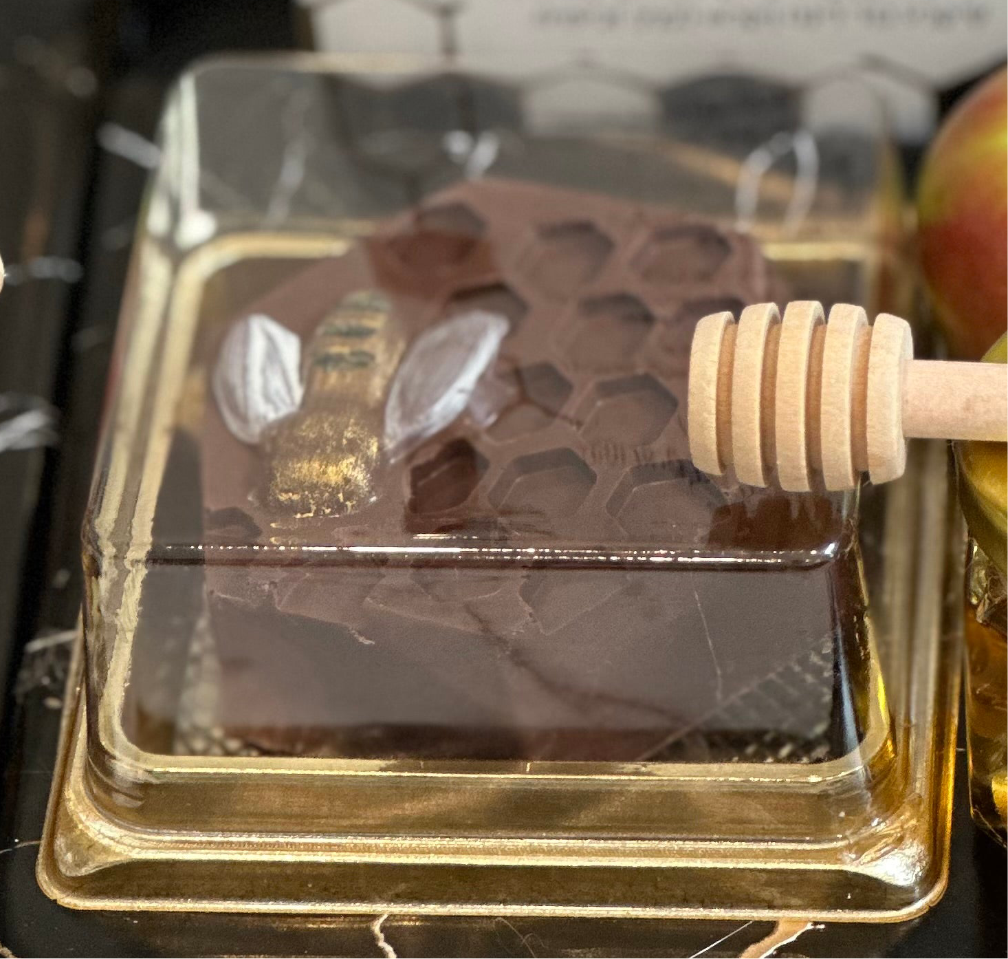 Classy Pops Beehive - Rosh Hashana Chocolates