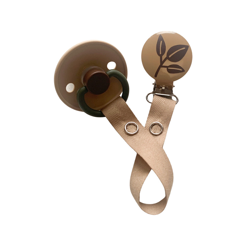 Classy Paci Tan with Brown Leaf pacifier clip GIFT SET FW21-22